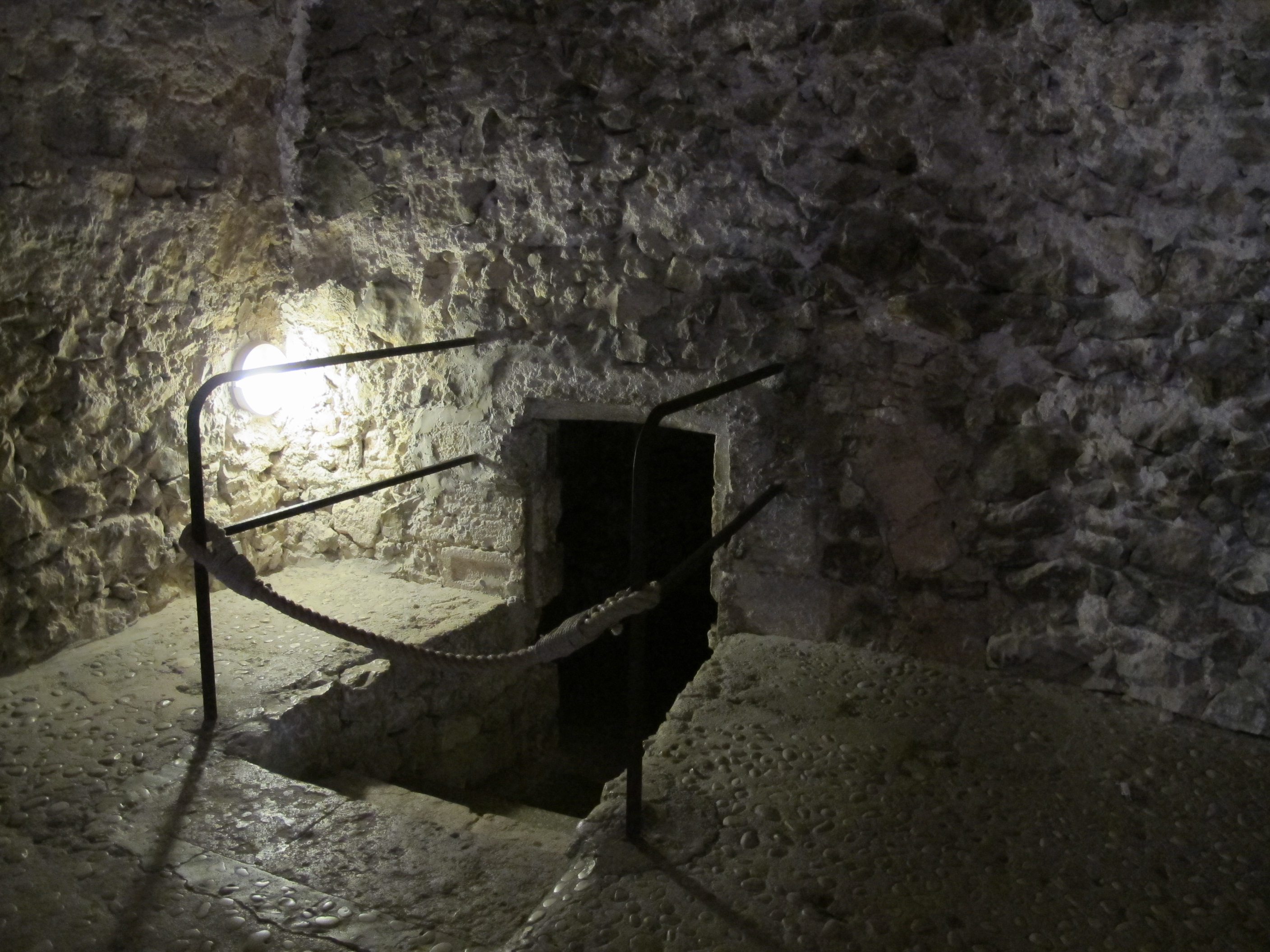 Visite guidée du château d'If: la cellule d'Edmond Dantès